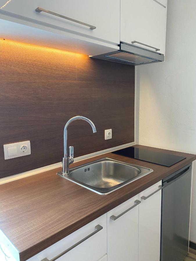 Modern Tiny House In โวโลส ภายนอก รูปภาพ